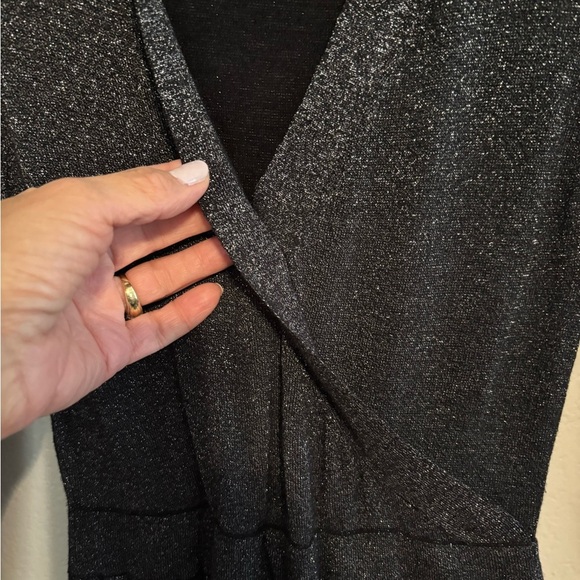 Kate Spade Metallic Dashing Beauty Knit V Neck Pleated Skirt Sweater Dress Sz XS - Picture 7 of 9